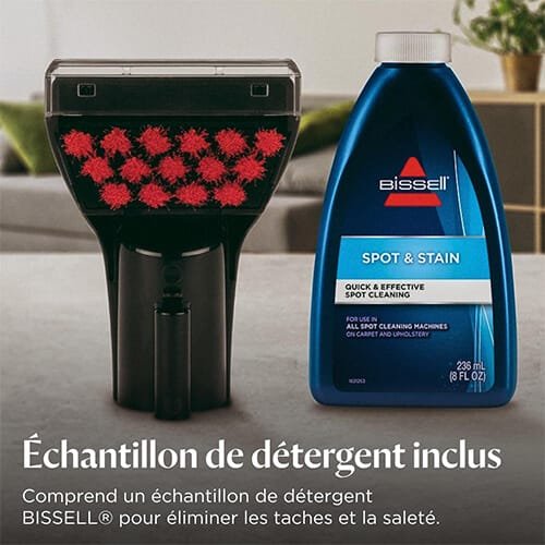 Échantillon de détergent Bissell Spot & Stain et accessoire de brosse inclus avec la shampouineuse pour éliminer les taches tenaces