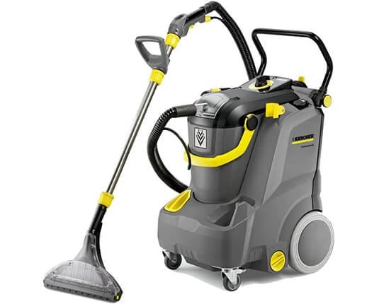 Shampouineuse professionnelle Kärcher Puzzi 30/4 avec tuyau flexible et manche ergonomique