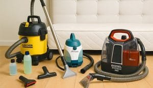 shampouineuse matelas Bissell, Kärcher et Rowenta posées devant un lit, prêtes pour le nettoyage de la literie